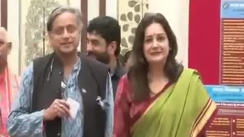 Must Watch: Shashi Tharoor, Priyanka Chaturvedi share light moment at Parliament