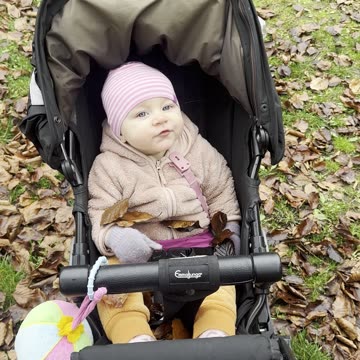 Mommy’s Autumn Leaf Shower on Baby Kayla | Cute Fall Clip