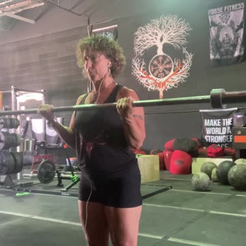 Standing BB Bicep Curls