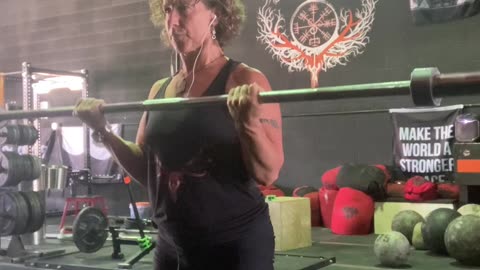 Standing BB Bicep Curls