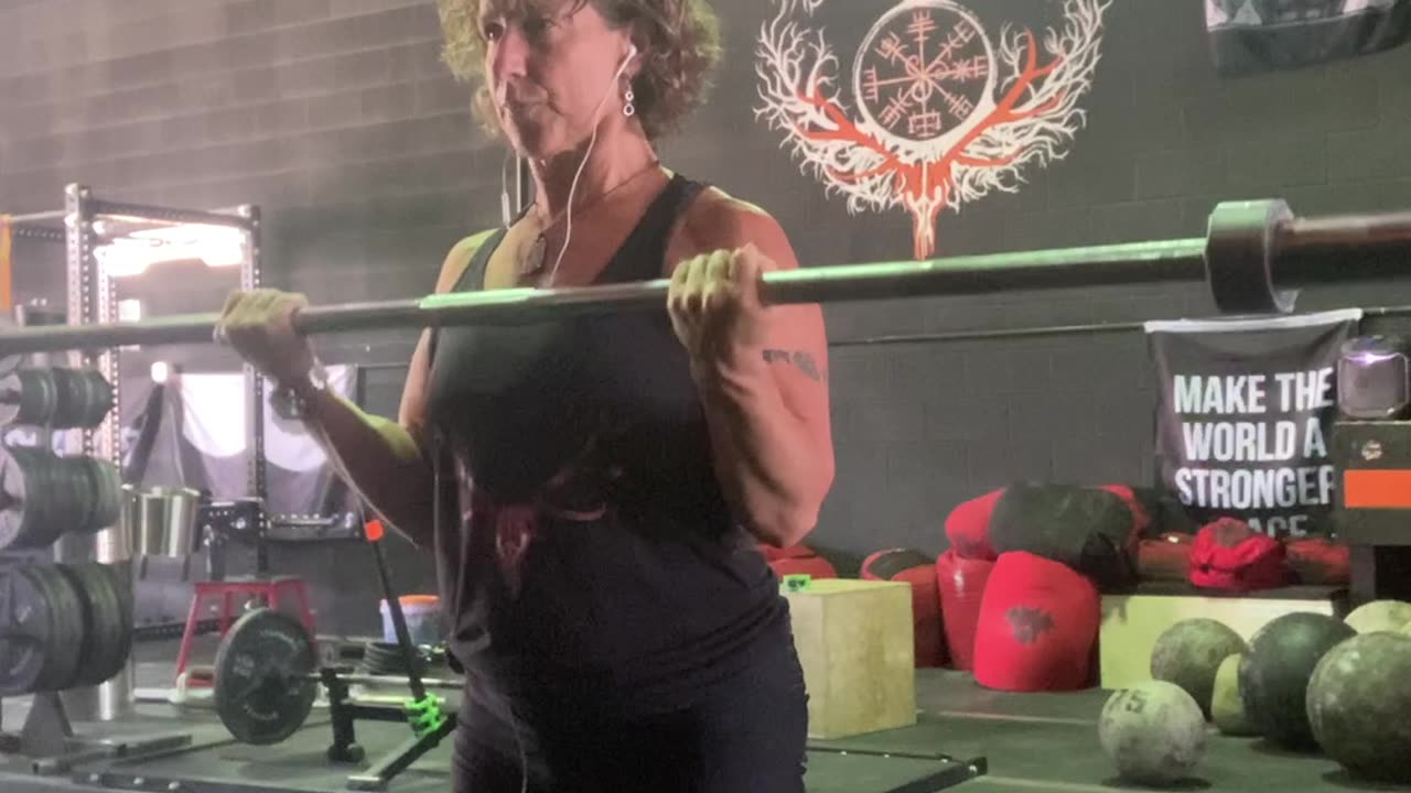Standing BB Bicep Curls