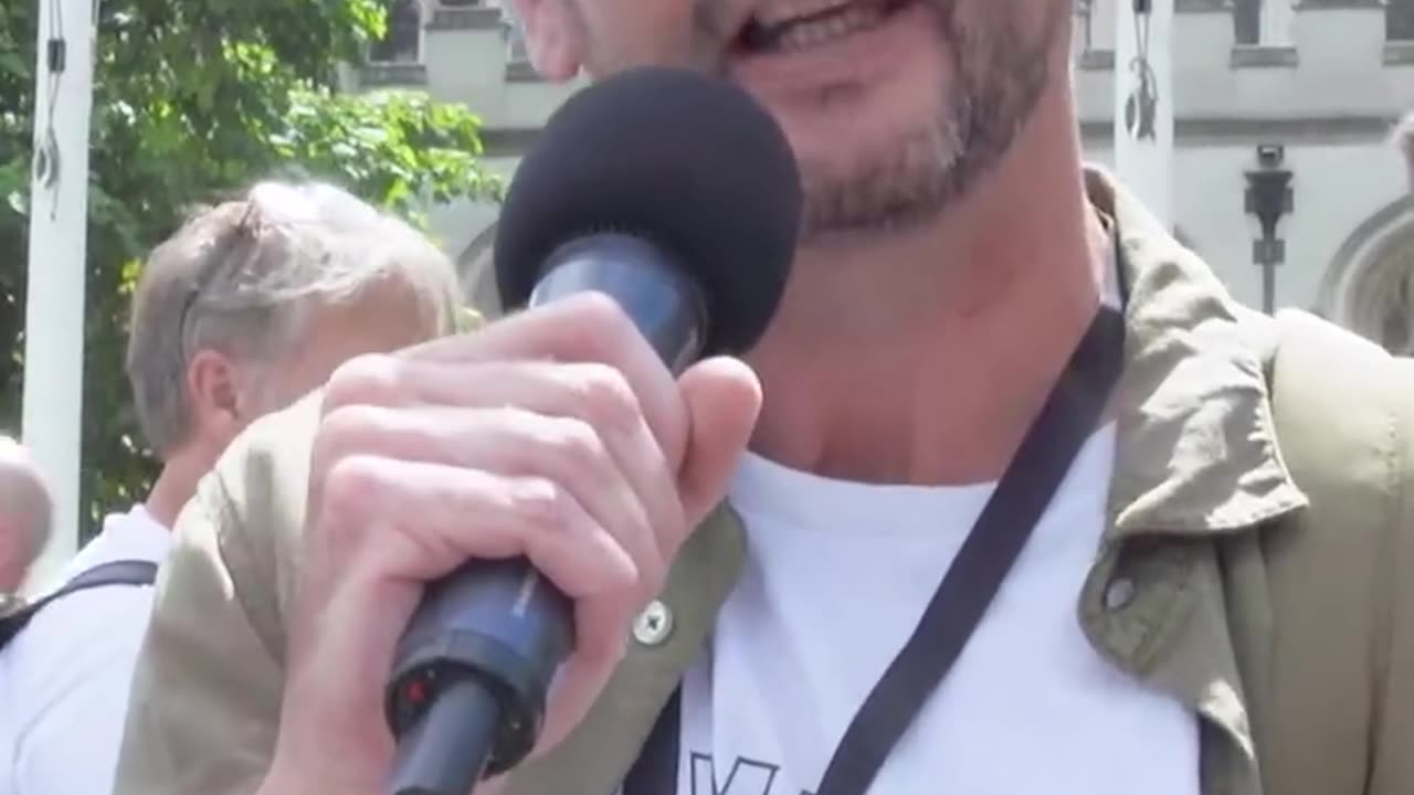 British police under direct orders of the Labour Party government detains peace activists for opposing the Israeli genocide against Palestinian
