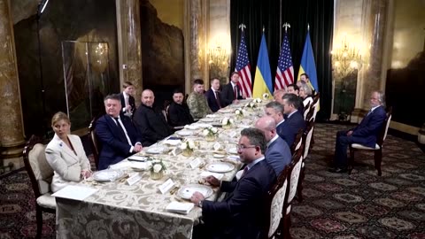 Trump says Ukraine peace talks near deal, Donbas still disputed