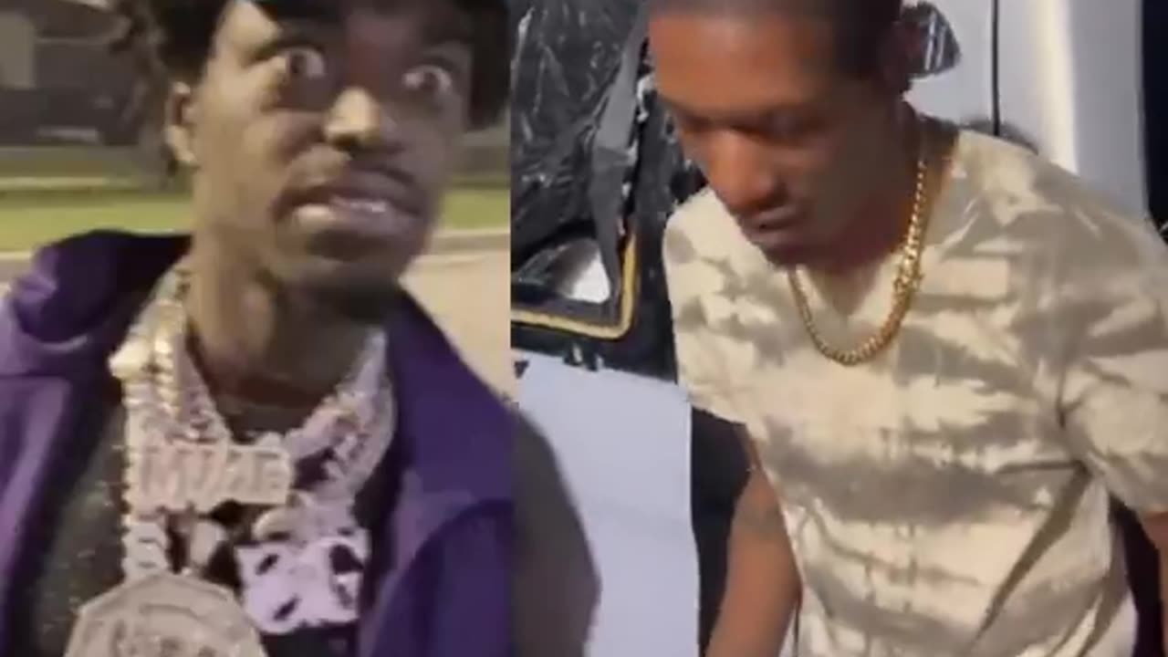 Kodak Black blesses his homie with $10K in cash, and he starts counting it right away