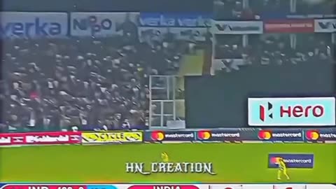 Hardik pandia batting against australia