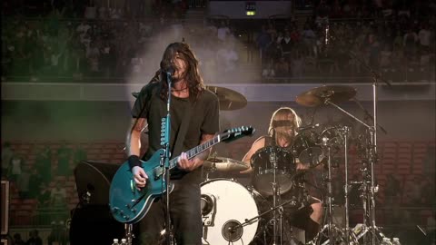 Cheer Up, Boys (Your Make Up Is Running) - Foo Fighters (live)