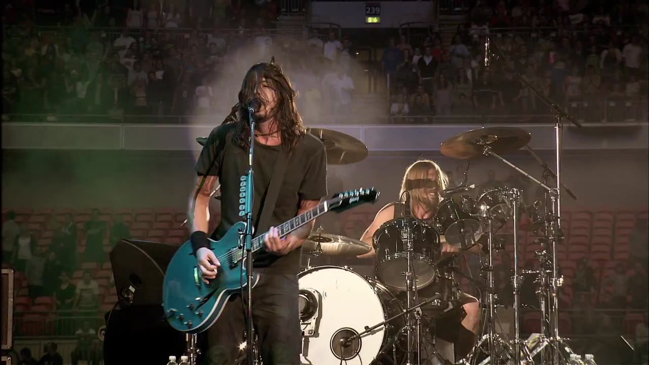 Cheer Up, Boys (Your Make Up Is Running) - Foo Fighters (live)