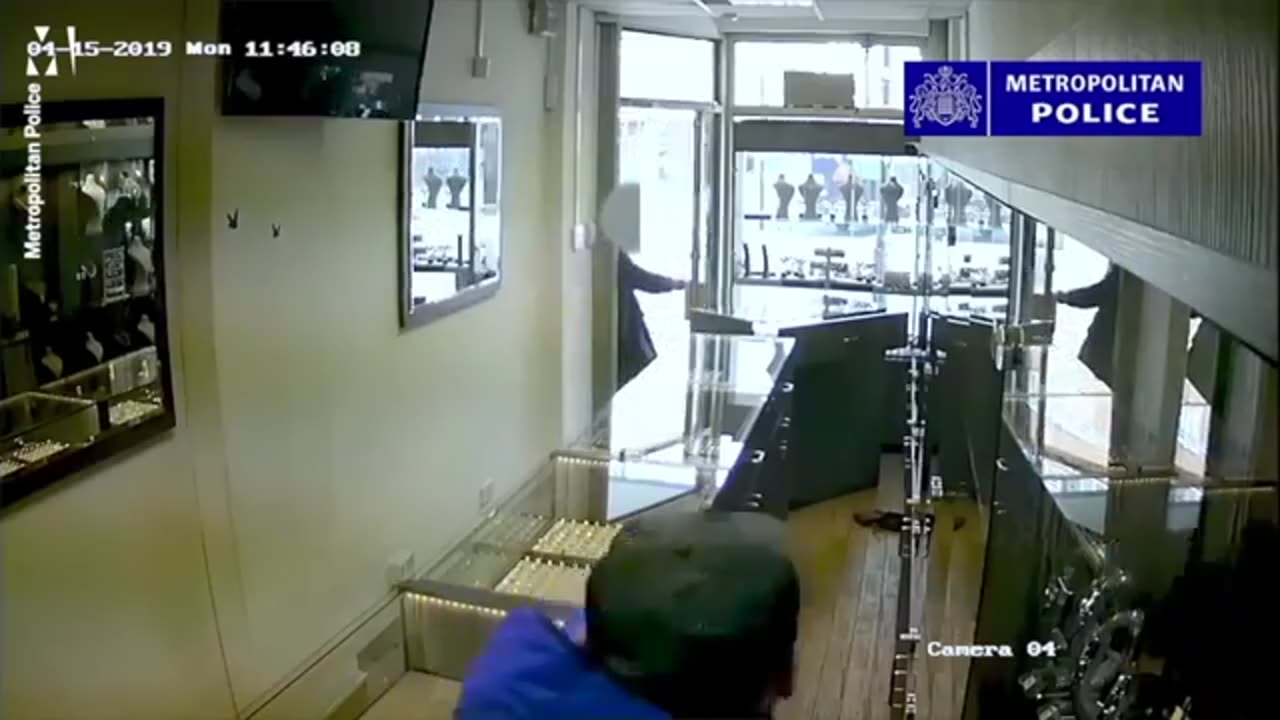 When A Criminal Doesn't Realize He's Being Recorded