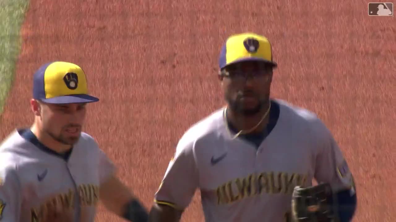 Andruw Monasterio salvando carreras