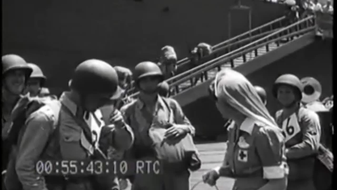 EMBARKATION OF 45TH... - EMBARKATION OF 45TH DIV., NEWSPORT NEWS, VA., PRIOR TO SICIL - 428-npc-4386