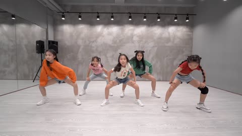 Baby Shark Dance Performance by Kids 2025 New Video