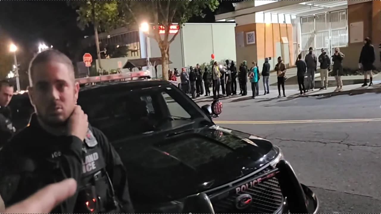 We can't go a night without showing the Portland Police only harassing the Conservatives!...