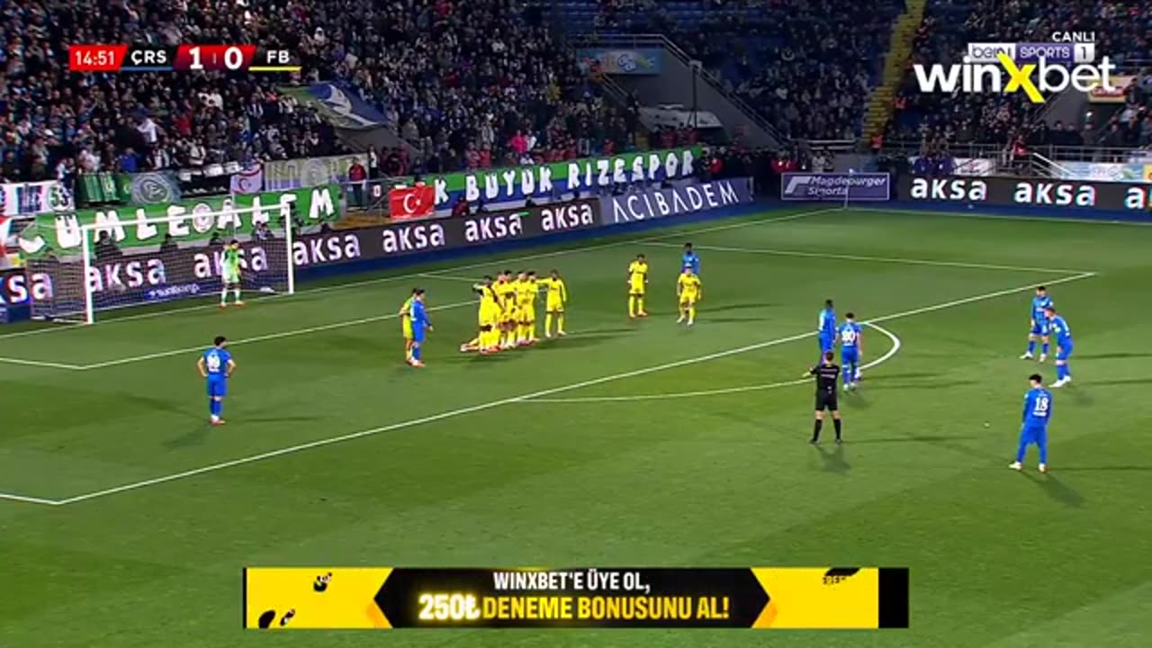 Laçi shënon supergol, shtang gjigantët turq