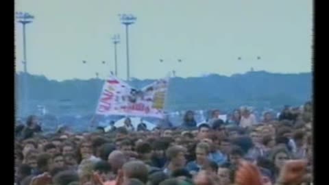 Guns N' Roses - It's Allright = Black Sabbath Rare Cover Live 1992 Paris