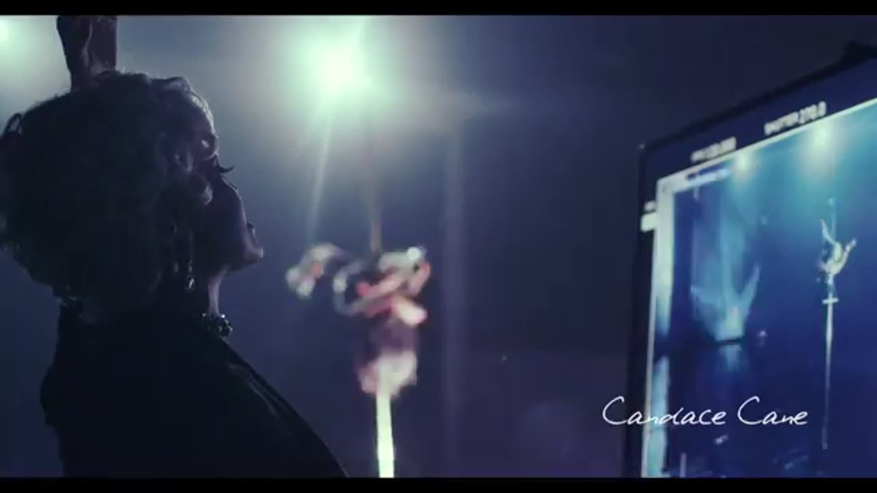 Making of Rihanna pour it up