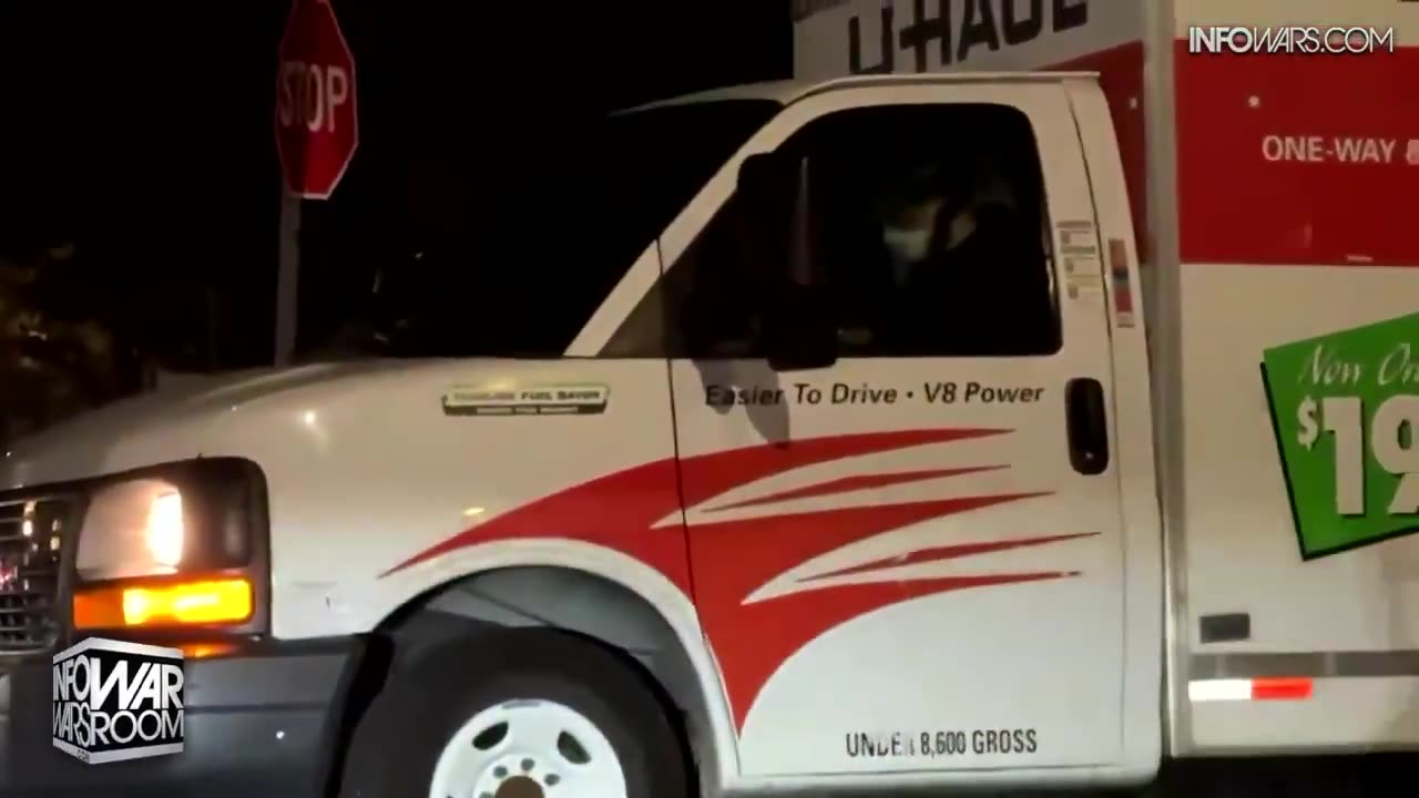 WATCH: Officers Open Fire on U-Haul Driver