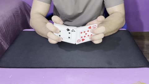 How to riffle shuffle a deck of cards