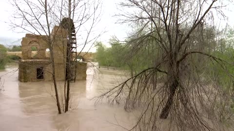 Heavy rains hit Spain for third consecutive week, hundreds evacuated