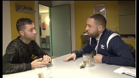 Salahedinne openhartig gesprek met Tovik Dibi