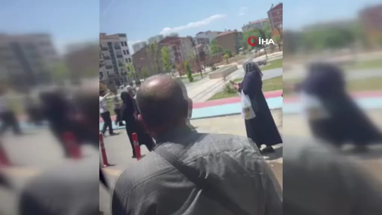 Kavga ettiği şahsa bacağından çıkardığı pala ile saldırdı