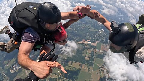 4 way tandem skydive with Audrey and the Silver Wings