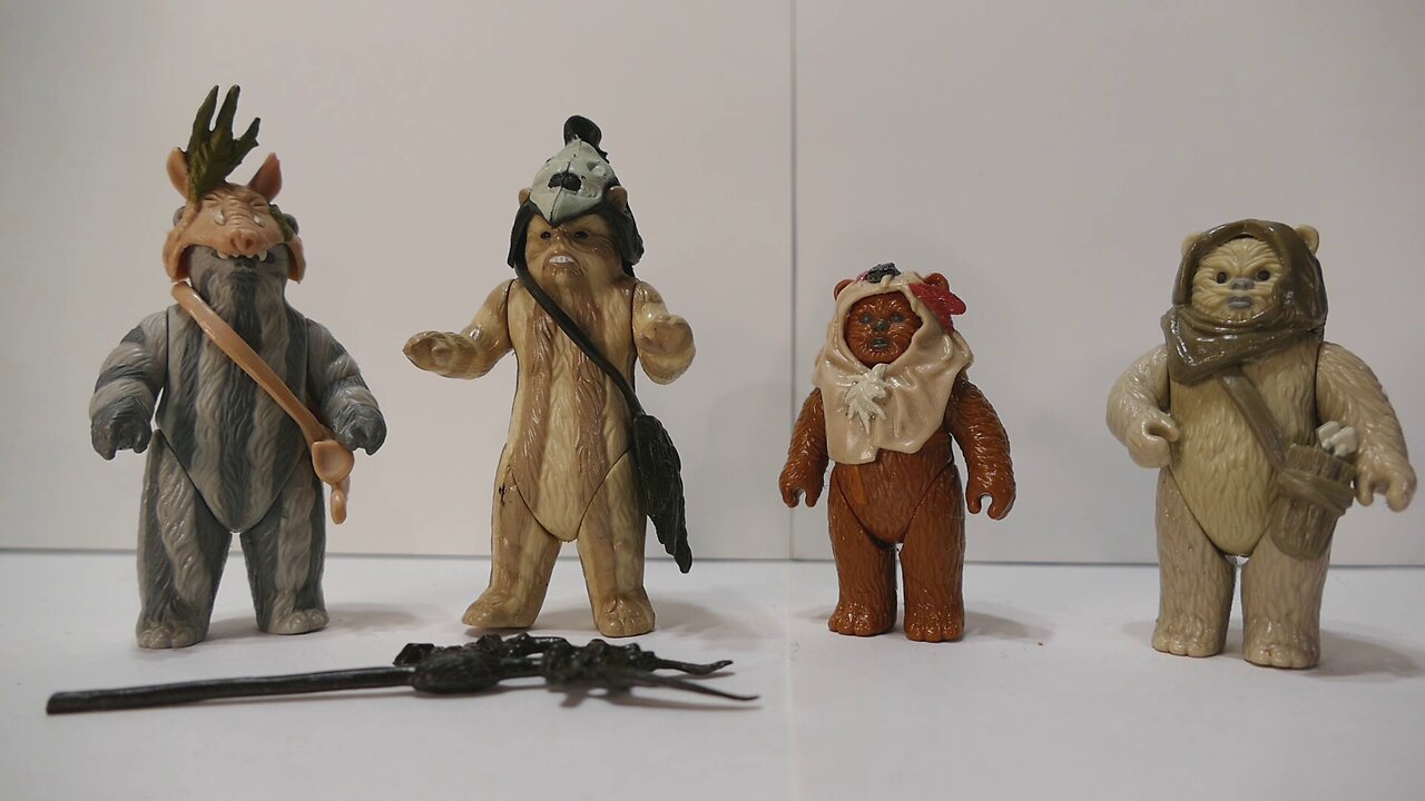 Vintage Star Wars Ewoks figures