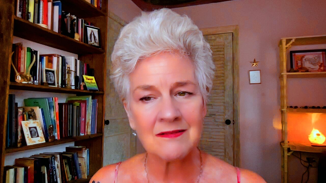 Lady Melody reads Voyage of the dawn treader-episode 36