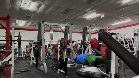 Bench Presses 95KG/209LBs for 8 Reps