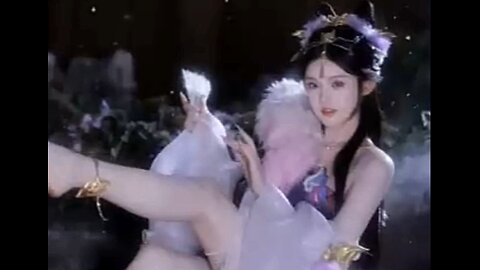 "Xiao Shang Guan" and "Fu Gui" Posing in traditional outfit. “小上官” 和 “福贵” 穿着传统服装摆姿势