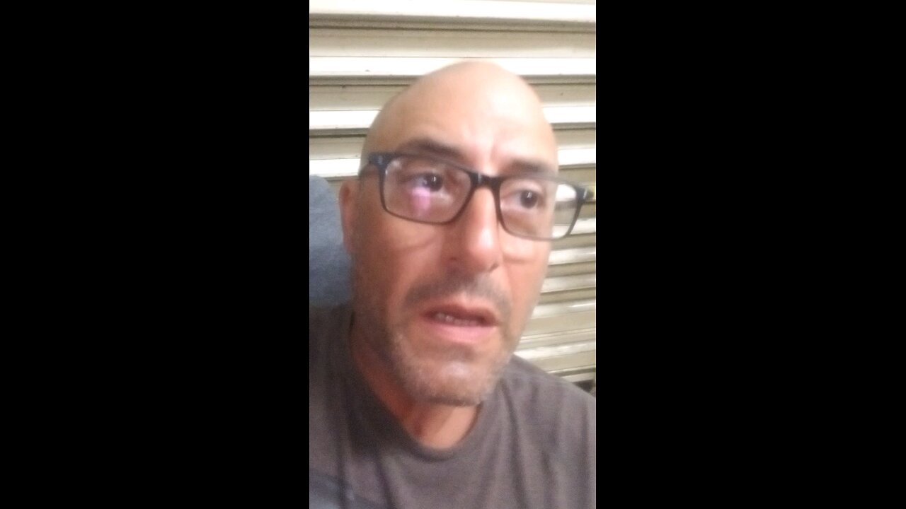 YOURE NOT EVEN A DECENT COP, STOP TRYING TO BE A GOOD DR...