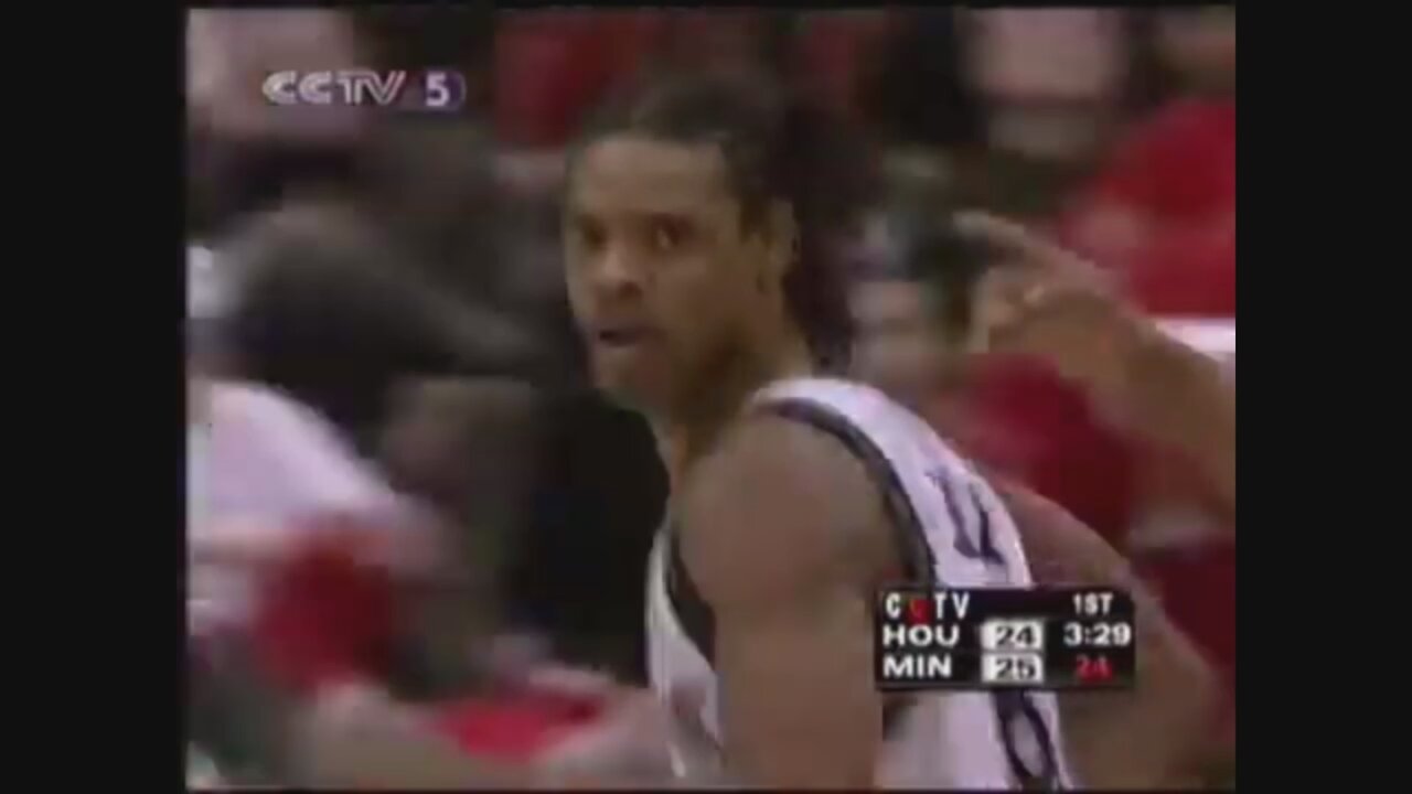 Latrell Sprewell 11 Points 3 Ast Vs. Rockets, 2004-05.