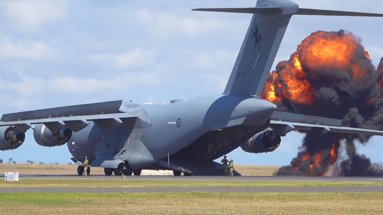 RAAF Air Power Unleashed: C-27, C-130 & C-17 Battlefield Mission Demo