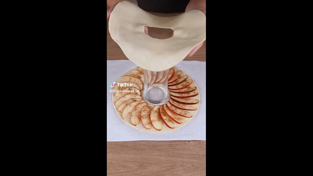 Whenever I make apples like this, everyone asks me for the recipe #cooking #Recipe