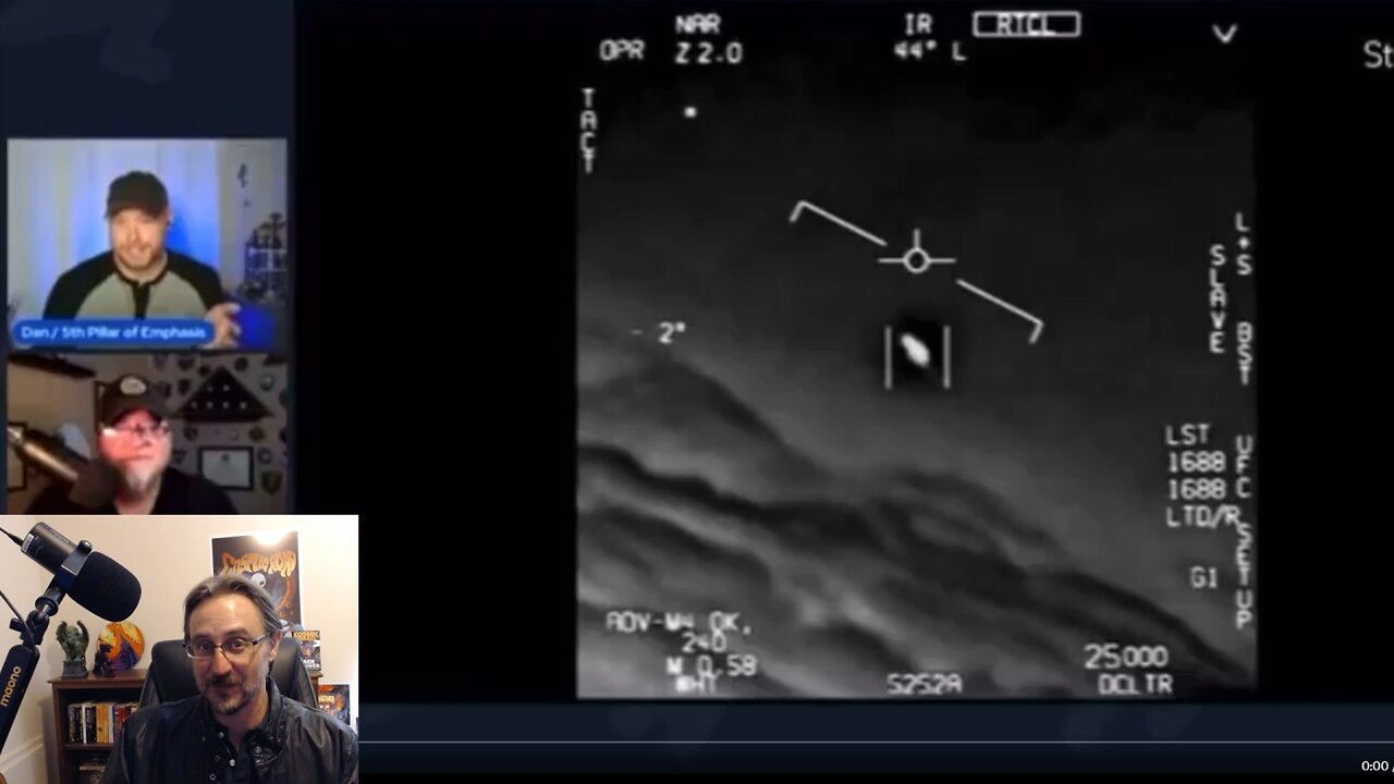 UFO News Round-up! UFO Flies into Portal, Moon Landings Proven Fake by AI and Much More!