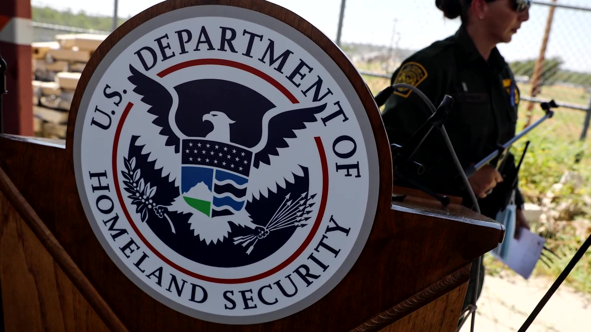 NYC mayoral candidate Brad Lander released after immigration court arrest