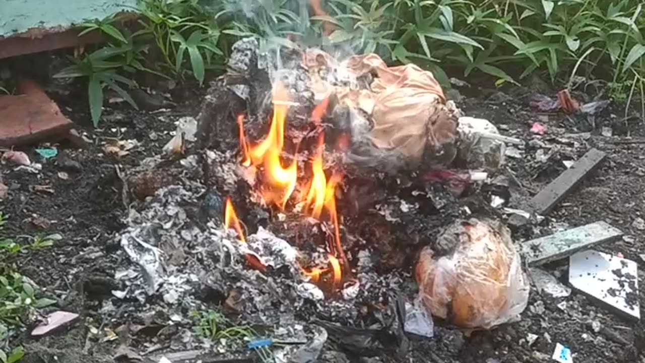Bakar sampah