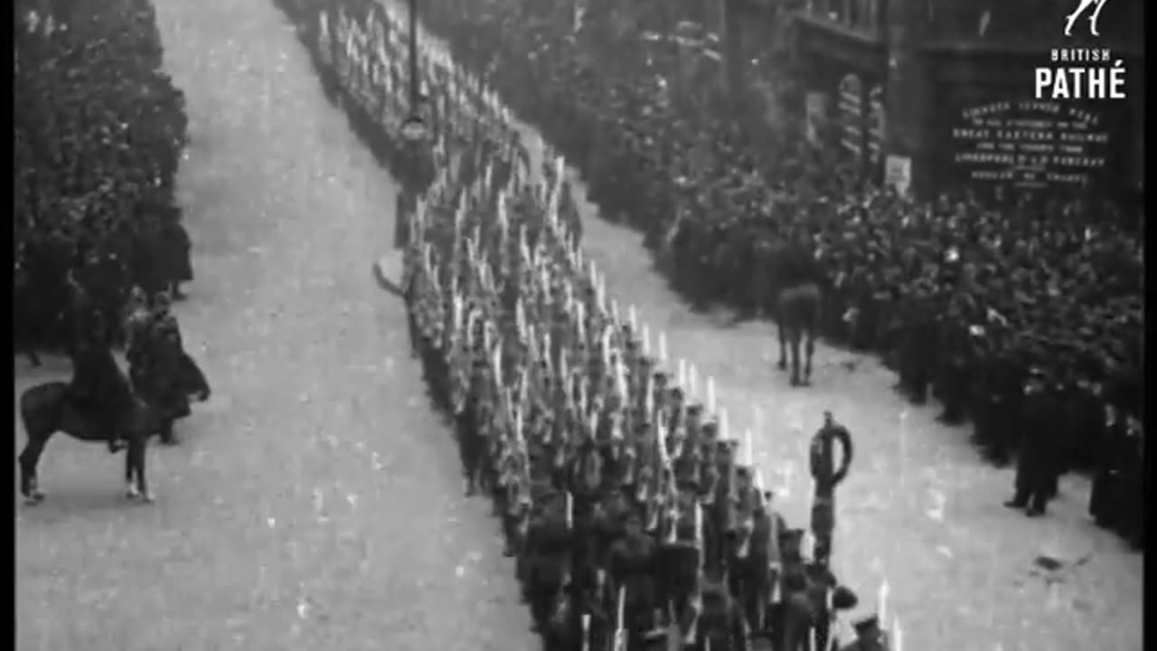 Soldiers Marching Through London (1914-1918)