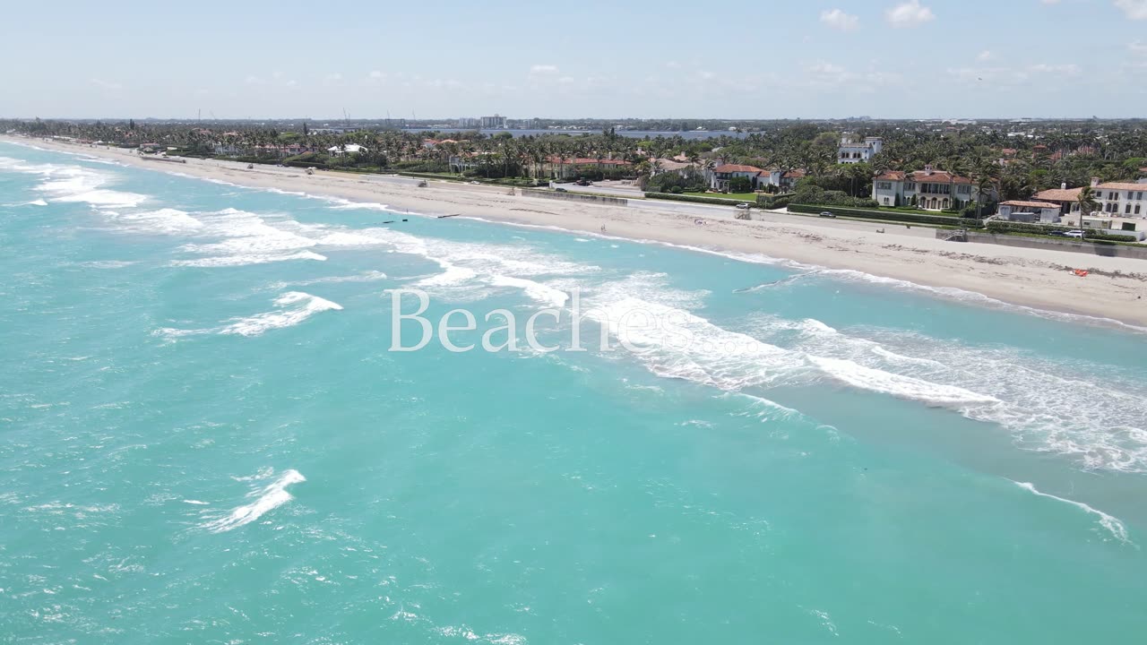Peril in Palm Beach a Beach House Mystery