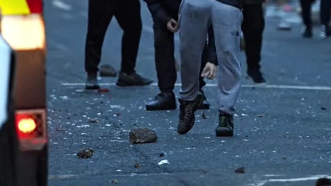 Riots Erupt in Northern Ireland After Protest Turns Violent 🔥🚓