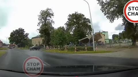 Owieczki drogowe - w kasku jest OK