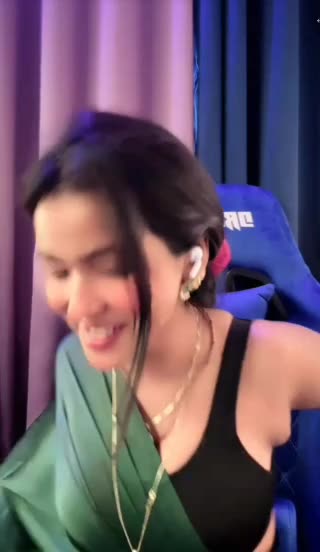 Hi hot girls hadija fam dance