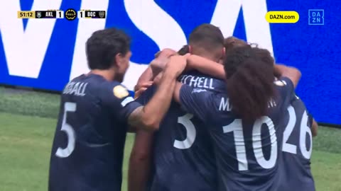 Auckland goal vs Boca