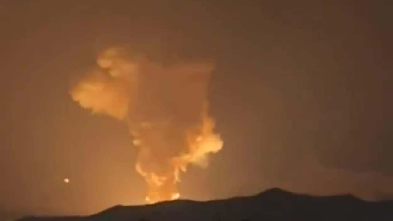 Heavy strikes in Eastern Tehran with a large fire burning