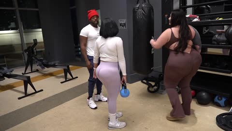 Her Aunt Fine AF & FLIRTING! 😍