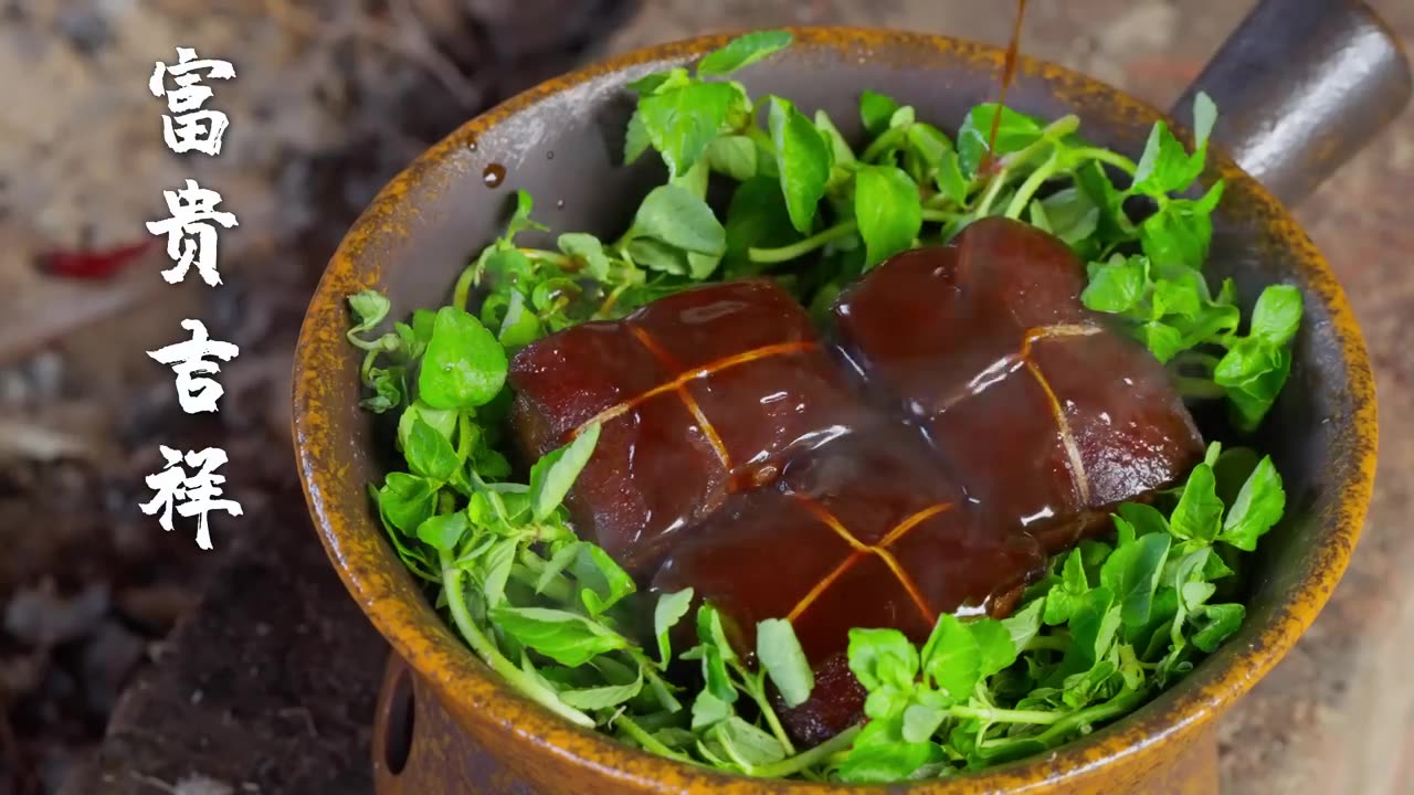 New Year,s Ewe Dinner-From 2,000 km Away: EEnjoying Seafood in Yunnan,s mountains