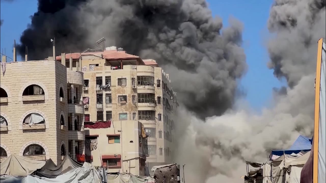 Israeli strike hits residential building in Gaza City