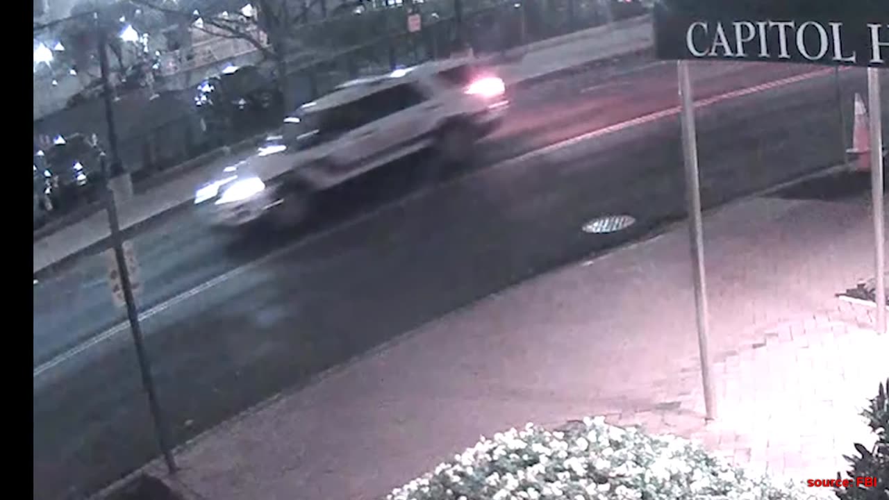 Pipe Bomb Suspect at the RNC on 05JAN21