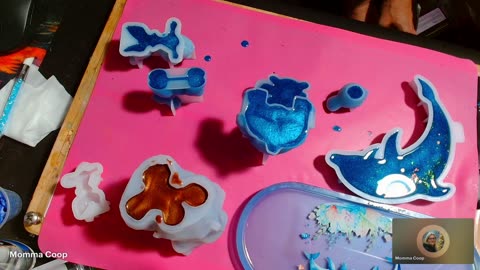 Momma Coop's Got The Pour