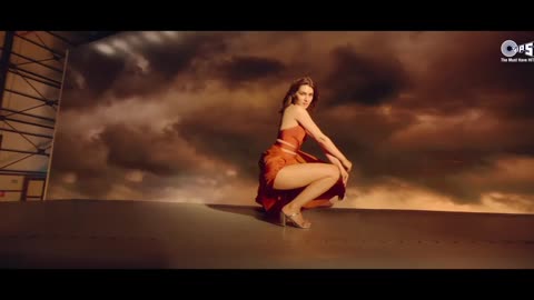 Naina Crew Diljit Dosanjh Ft. Badshah Tabu Kareena Kapoor Khan Kriti Sanon Raj Ranjodh