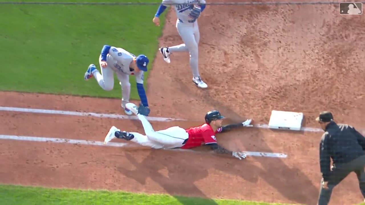 Yoshinobu Yamamoto + Joyita a la defensiva